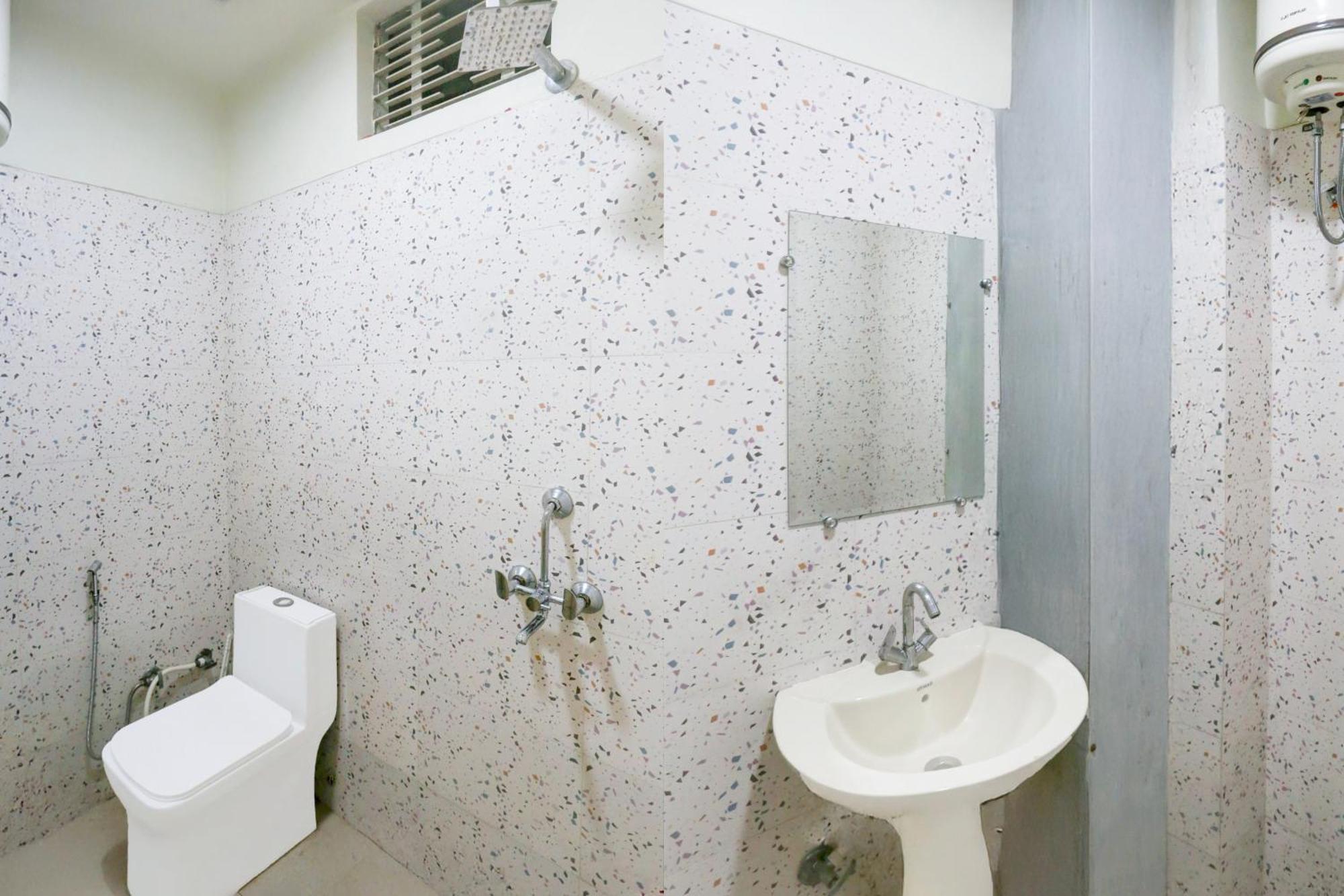 Super Collection O Roop Vihar Rohtak Formerly Hotel Maha Экстерьер фото