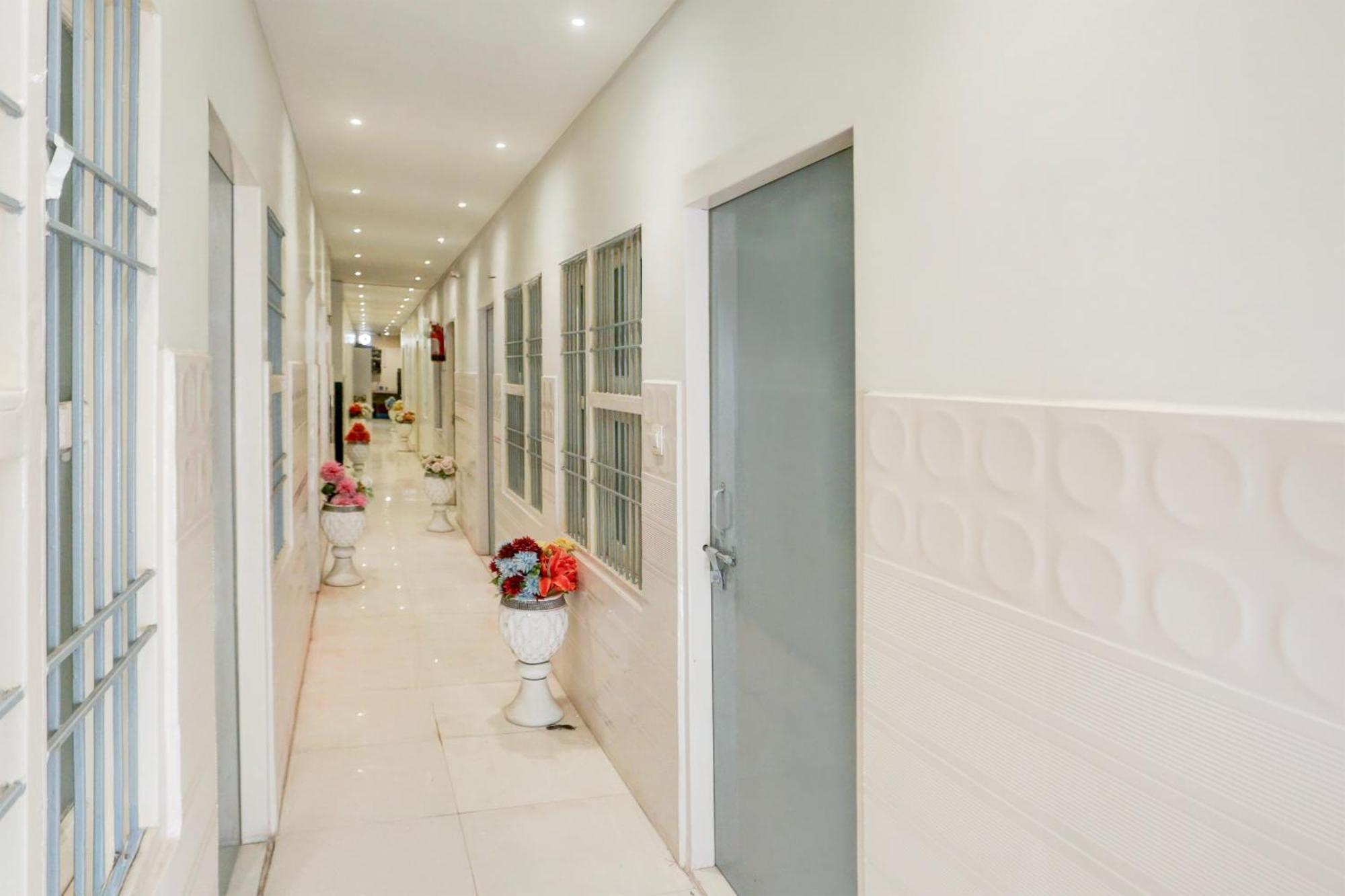 Super Collection O Roop Vihar Rohtak Formerly Hotel Maha Экстерьер фото
