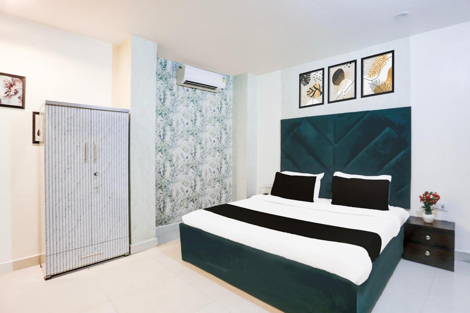 Super Collection O Roop Vihar Rohtak Formerly Hotel Maha Экстерьер фото